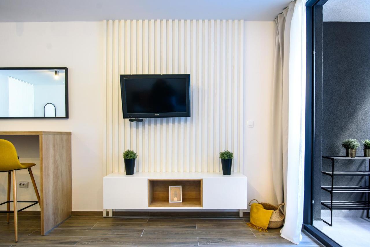 M&P- Lovely 1-Bedroom Condo With Free Parking Dubrovnik Exterior photo