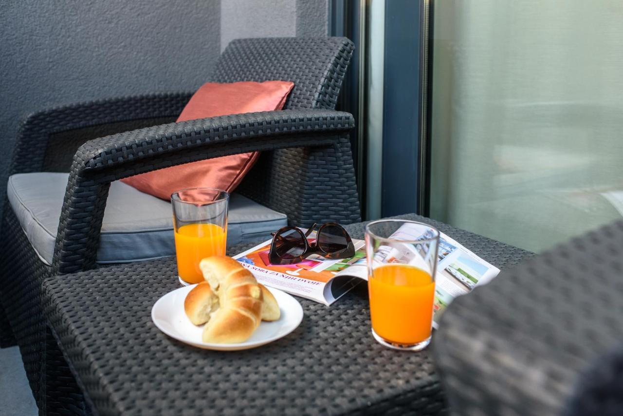 M&P- Lovely 1-Bedroom Condo With Free Parking Dubrovnik Exterior photo